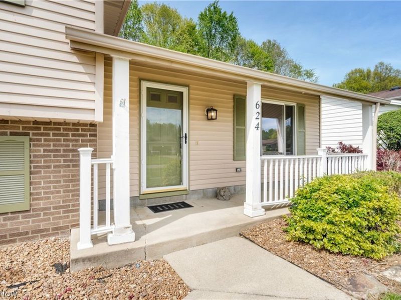 624 Angiline Drive , Boardman, OH 44512 Photo 5