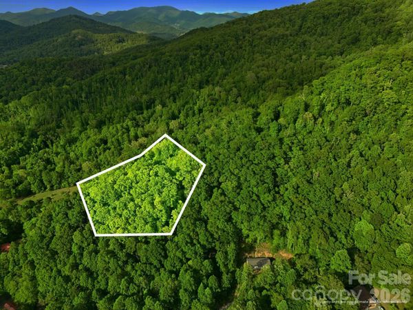 108 Wakulla Way , Waynesville, NC 28785