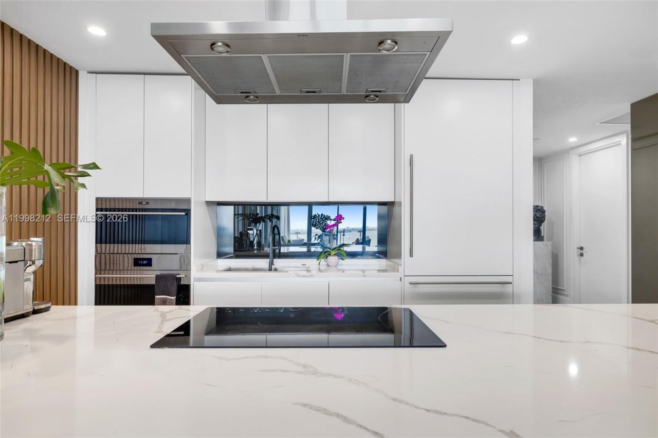 700 NE 26th Ter , Unit 2202, Miami, FL 33137 Photo