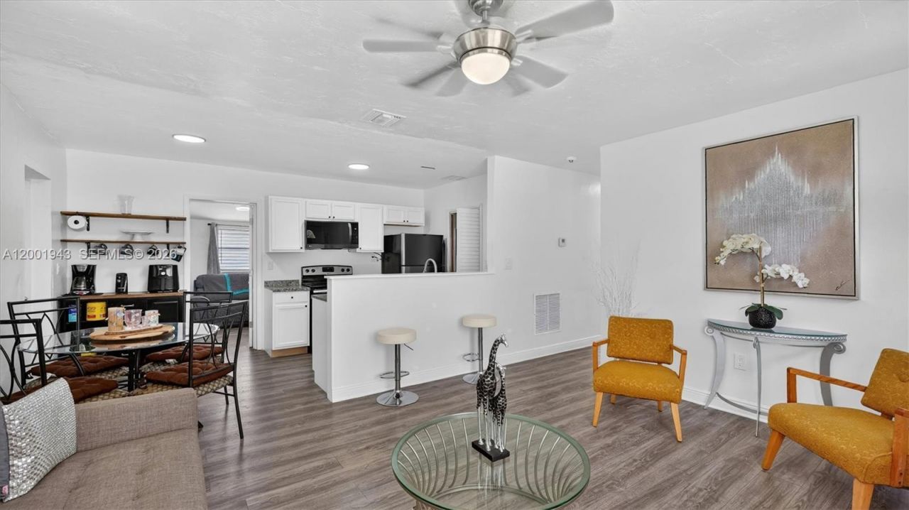 1121 NE 211th St, Miami, FL 33179 Photo