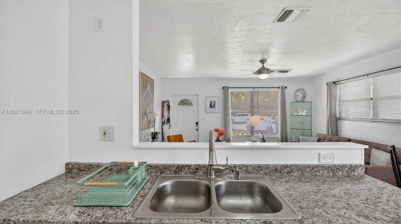 1121 NE 211th St, Miami, FL 33179 Photo