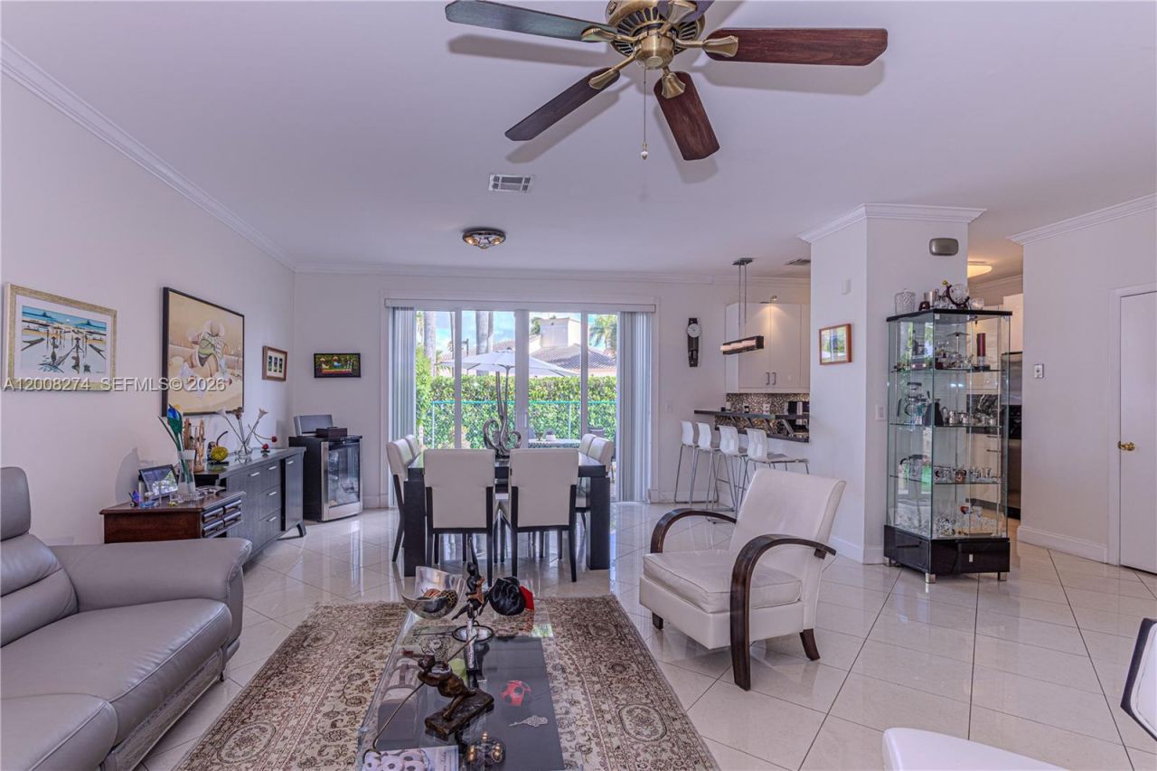 15123 NW 8th St , Pembroke Pines, FL 33028 Photo