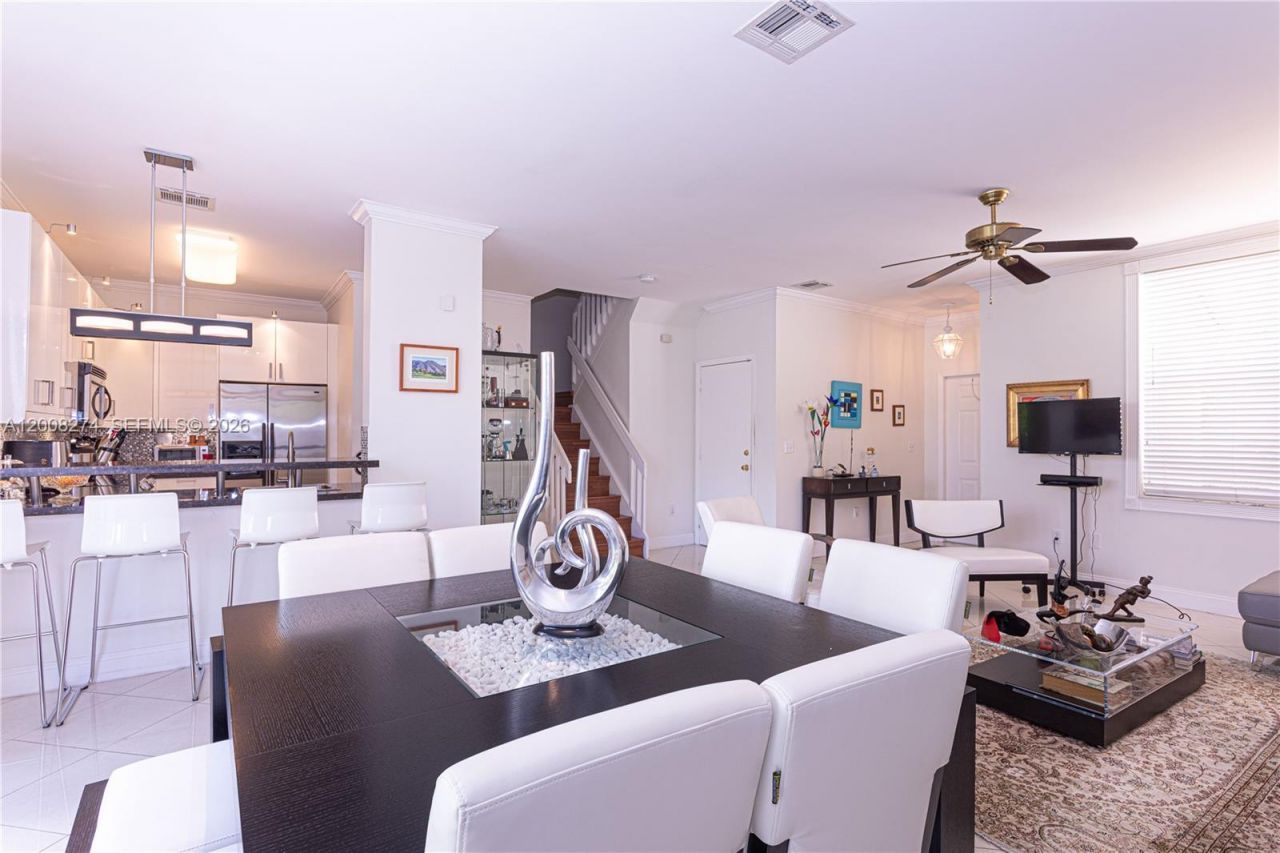 15123 NW 8th St , Pembroke Pines, FL 33028 Photo