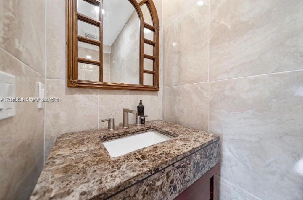 615 NW 10th Ter , Unit 1, Fort Lauderdale, FL 33311 Photo
