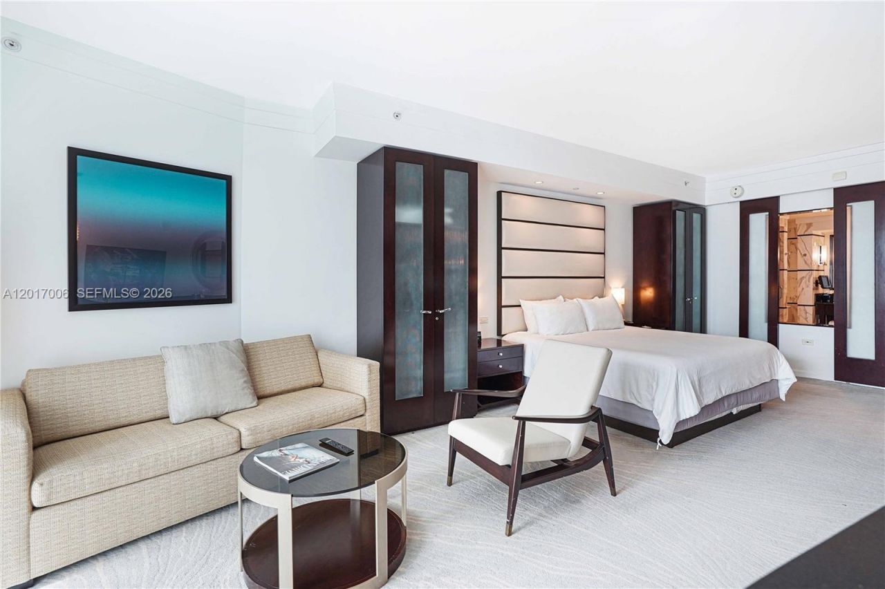 4391 Collins Ave, Unit 916, Miami Beach, FL 33140 Photo