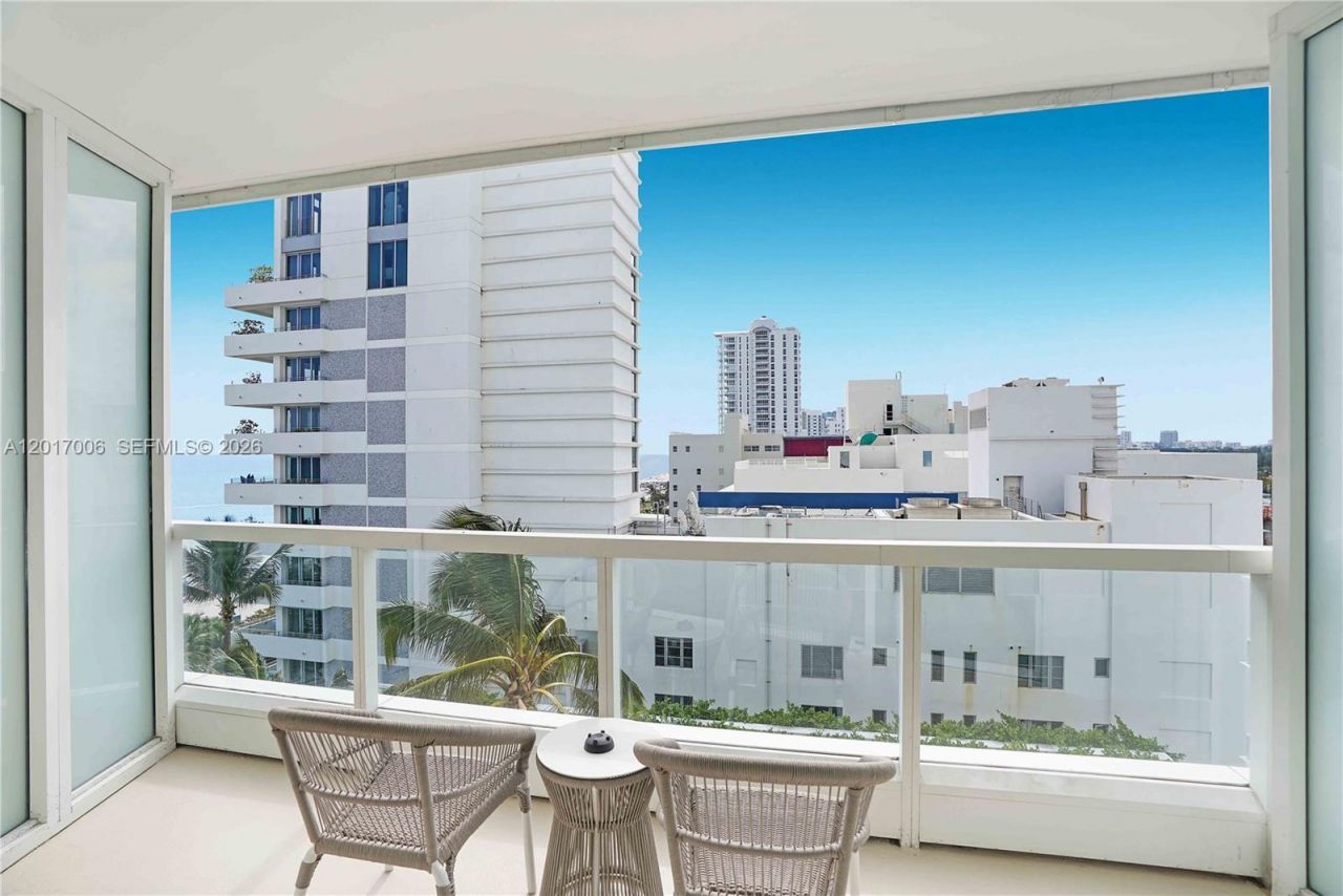 4391 Collins Ave, Unit 916, Miami Beach, FL 33140 Photo