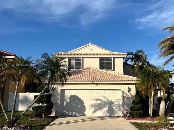1401 NW 187th Ave , Pembroke Pines, FL 33029