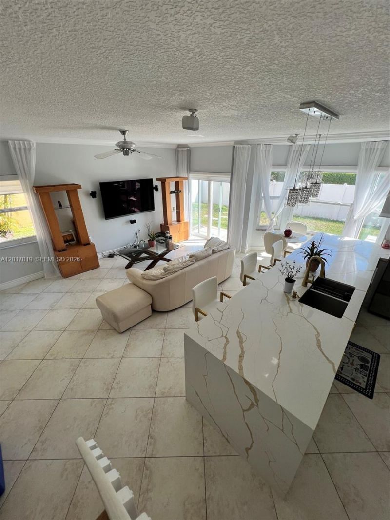 1401 NW 187th Ave , Pembroke Pines, FL 33029 Photo