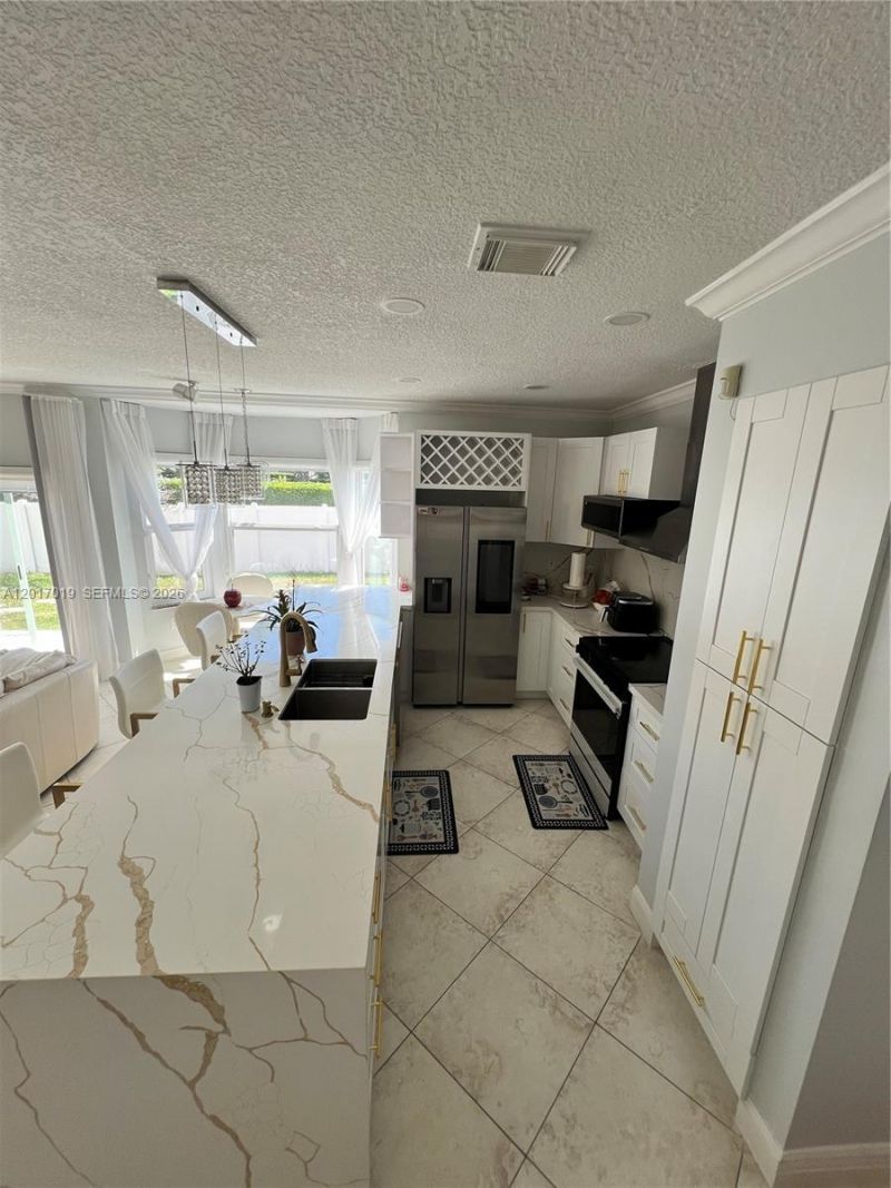 1401 NW 187th Ave , Pembroke Pines, FL 33029 Photo