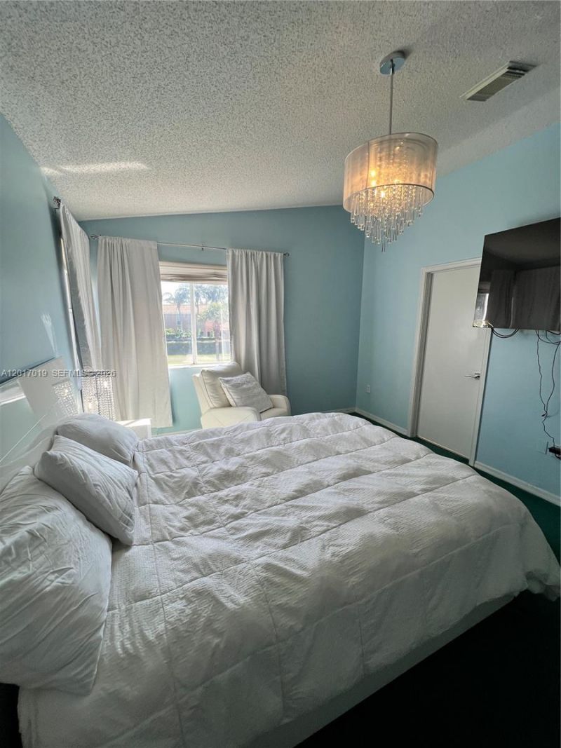 1401 NW 187th Ave , Pembroke Pines, FL 33029 Photo
