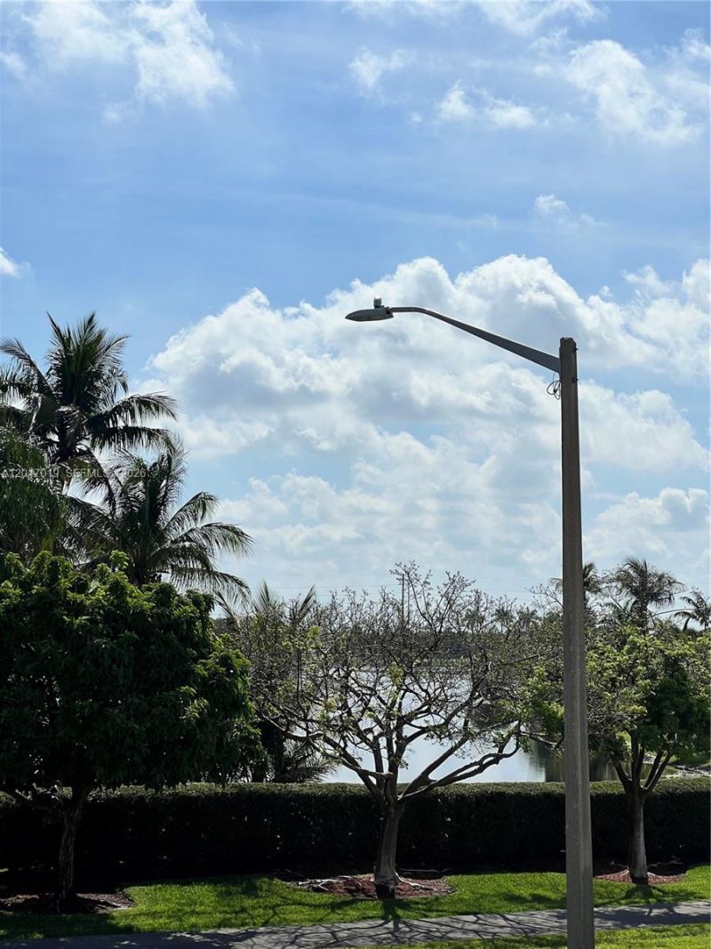 1401 NW 187th Ave , Pembroke Pines, FL 33029 Photo
