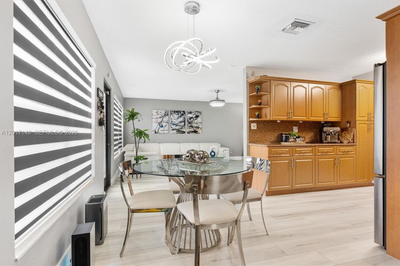 1300 SW 34th Ave, Unit n/a, Fort Lauderdale, FL 33312 Photo