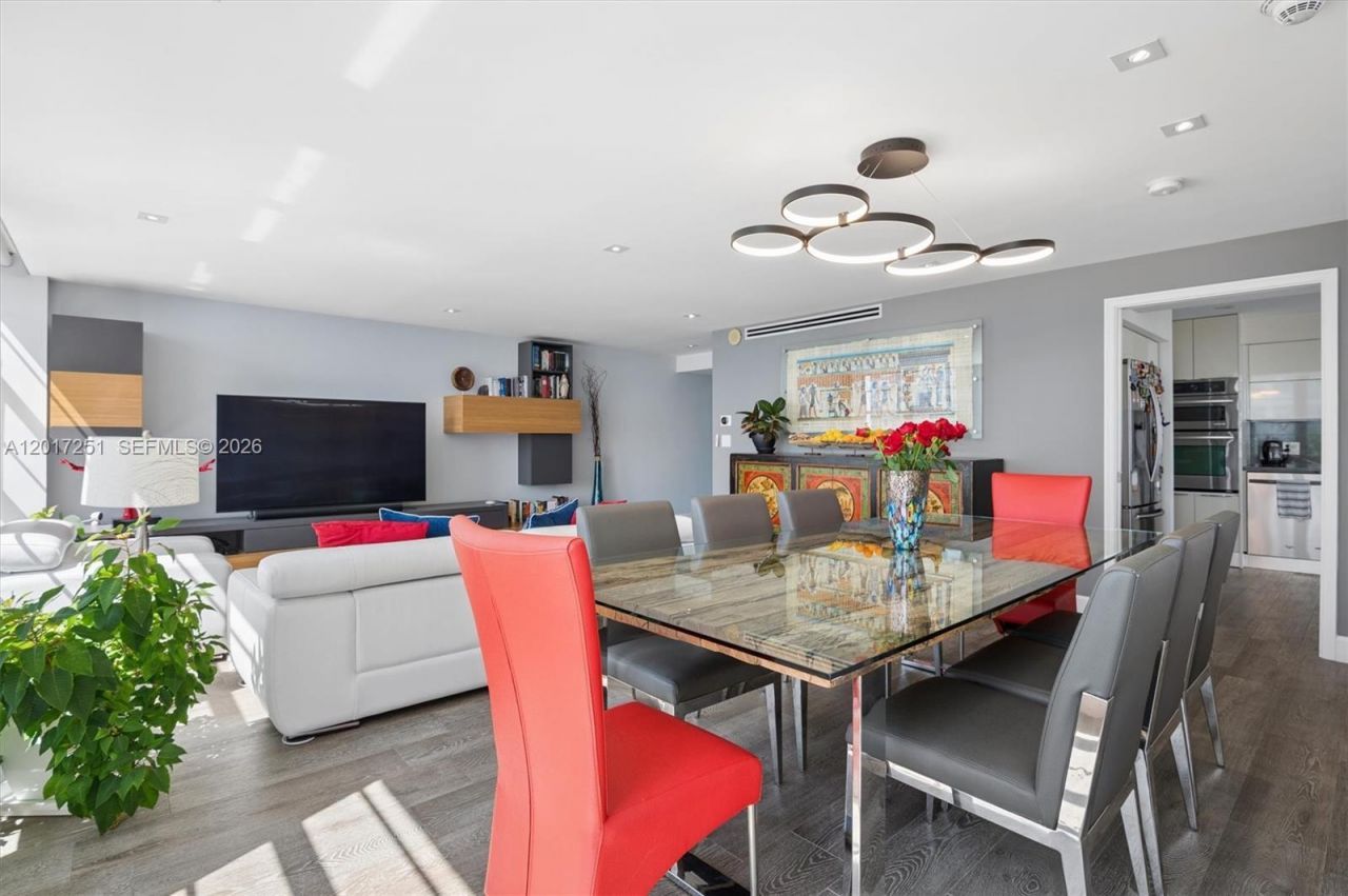 5660 Collins Ave , Unit 6C, Miami Beach, FL 33140 Photo