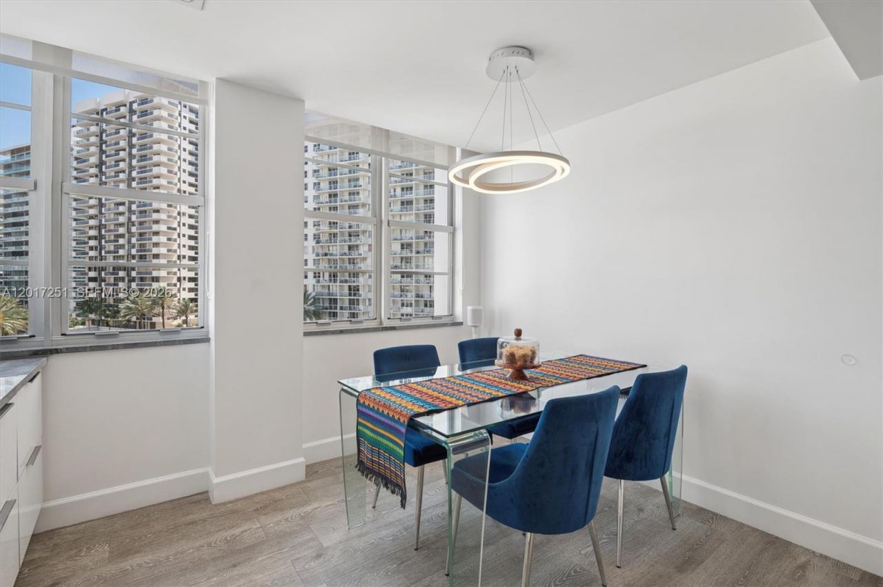 5660 Collins Ave , Unit 6C, Miami Beach, FL 33140 Photo