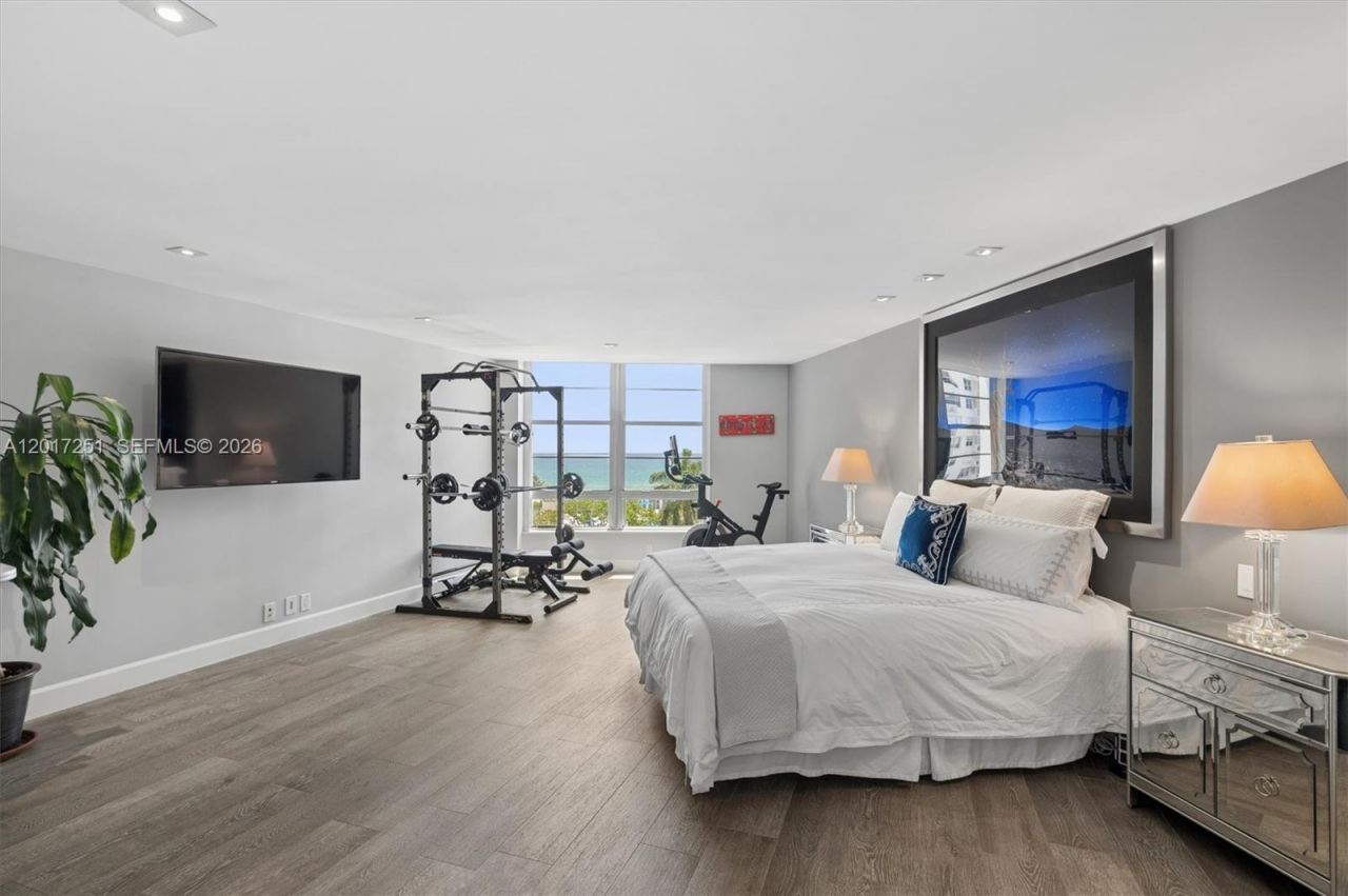5660 Collins Ave , Unit 6C, Miami Beach, FL 33140 Photo