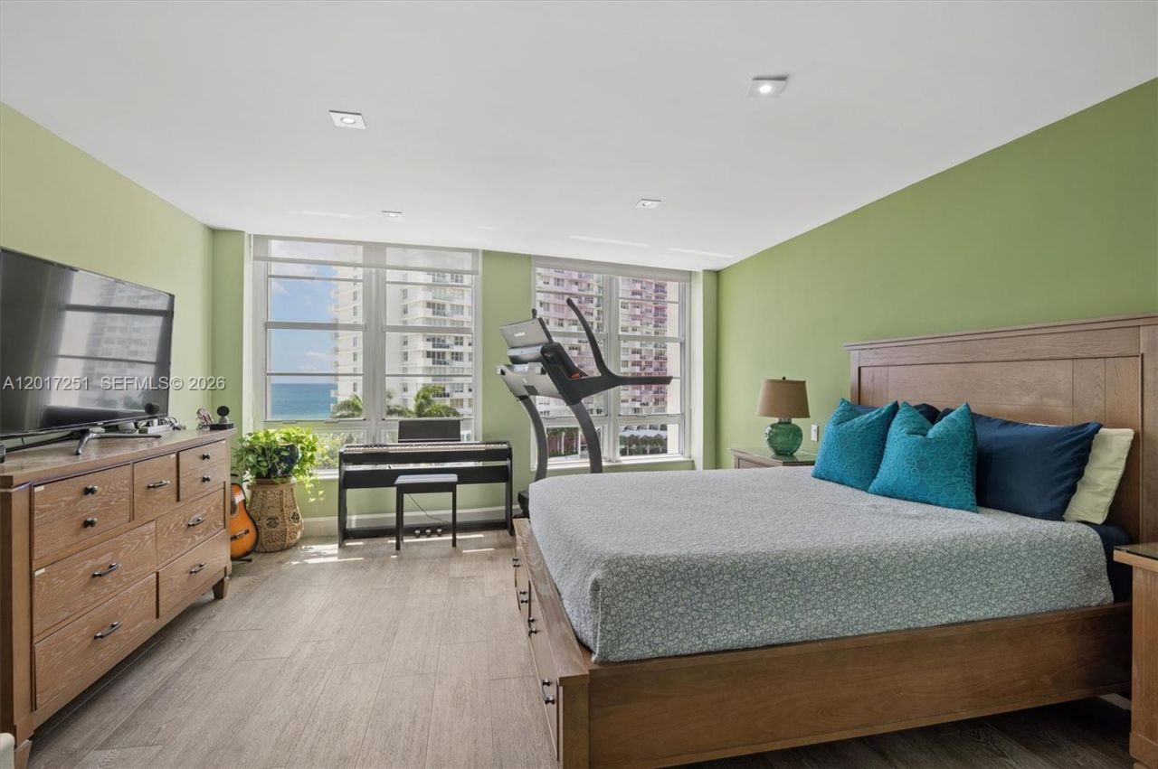 5660 Collins Ave , Unit 6C, Miami Beach, FL 33140 Photo