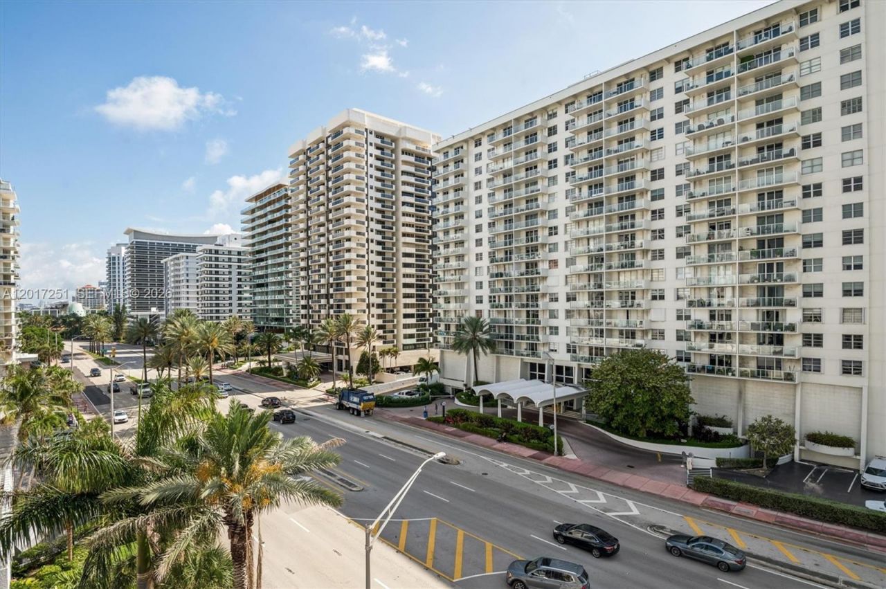 5660 Collins Ave , Unit 6C, Miami Beach, FL 33140 Photo