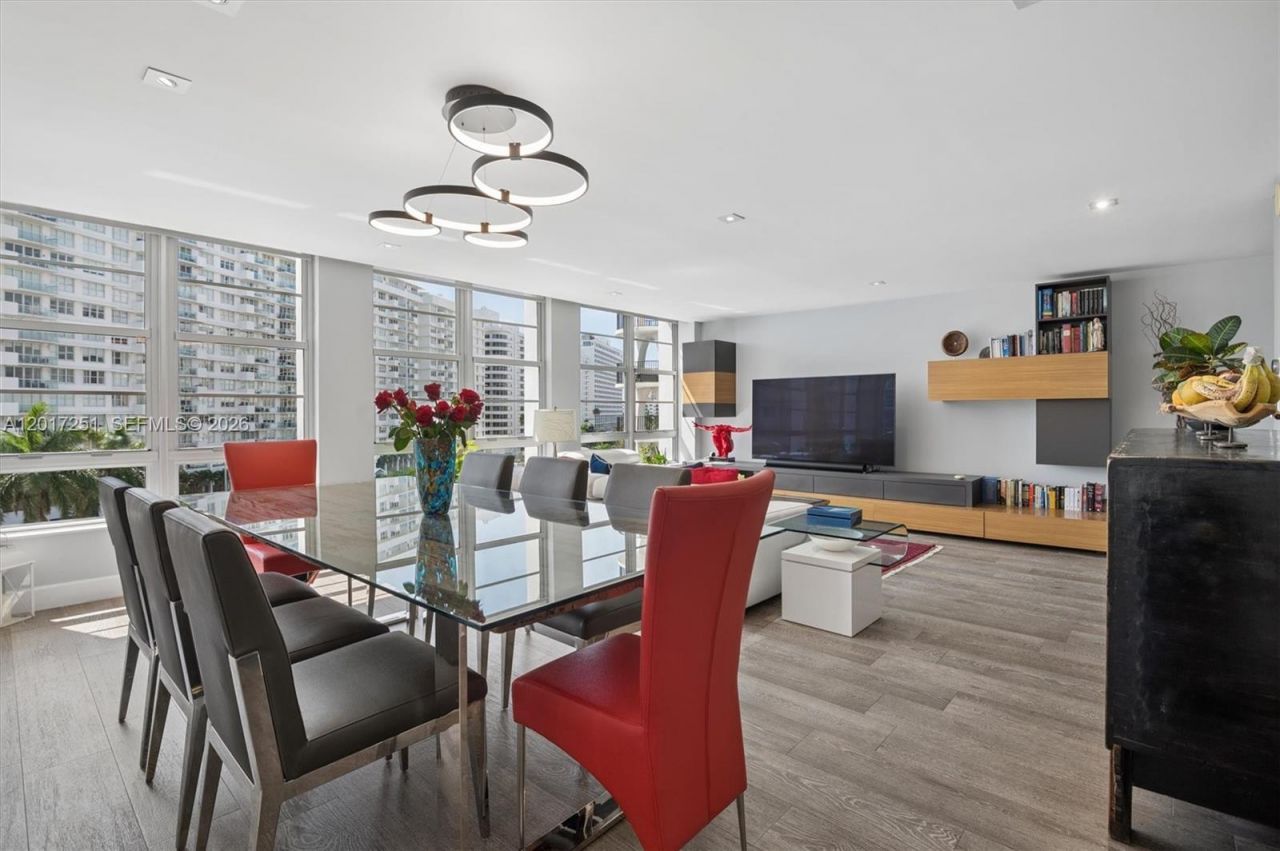 5660 Collins Ave , Unit 6C, Miami Beach, FL 33140 Photo