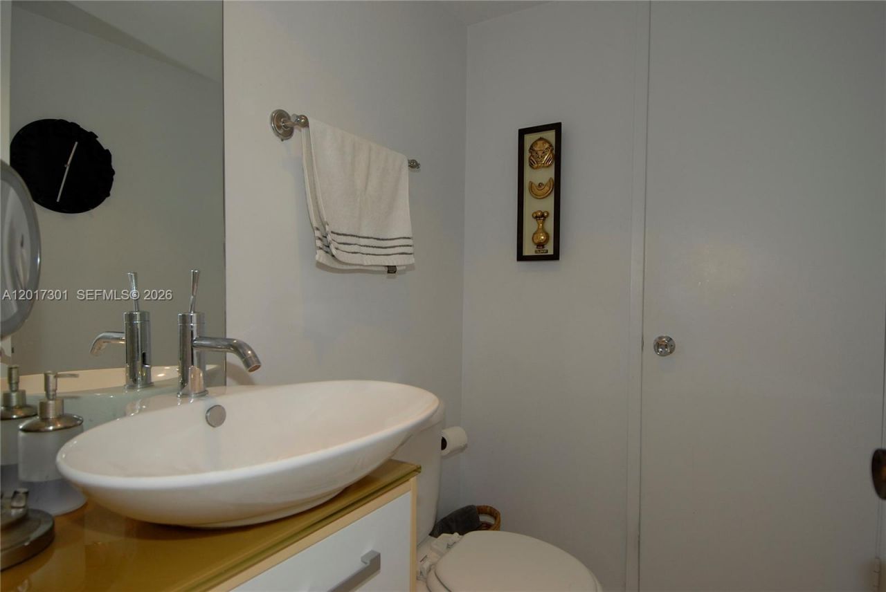 600 NE 36 St , Unit 1212, Miami, FL 33137 Photo