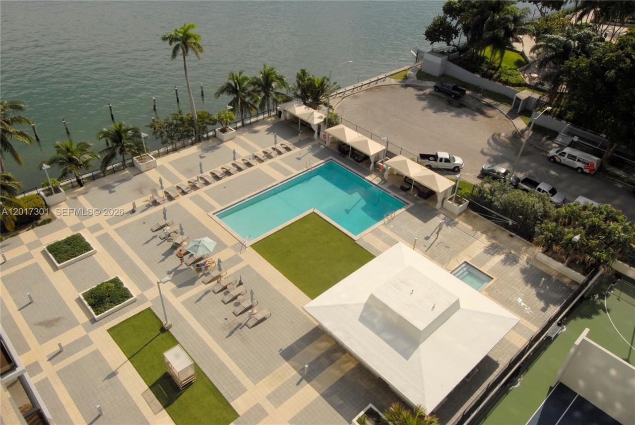 600 NE 36 St , Unit 1212, Miami, FL 33137 Photo