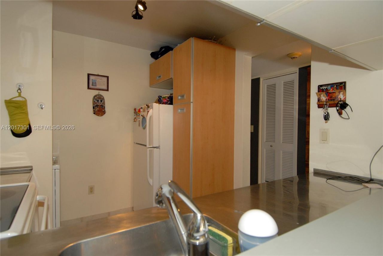 600 NE 36 St , Unit 1212, Miami, FL 33137 Photo