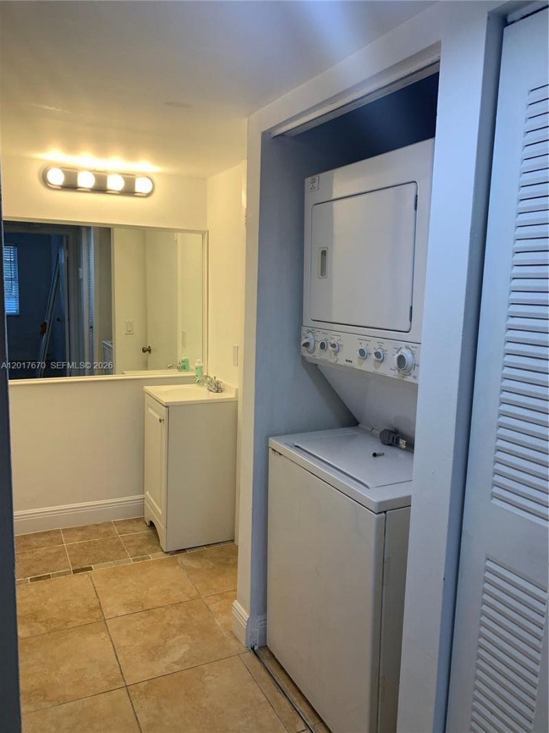 1221 SW 122nd Ave , Unit 207, Miami, FL 33184 Photo