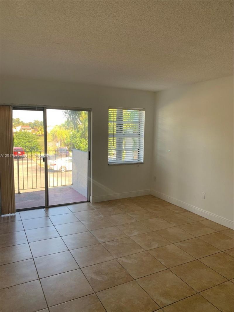 1221 SW 122nd Ave , Unit 207, Miami, FL 33184 Photo
