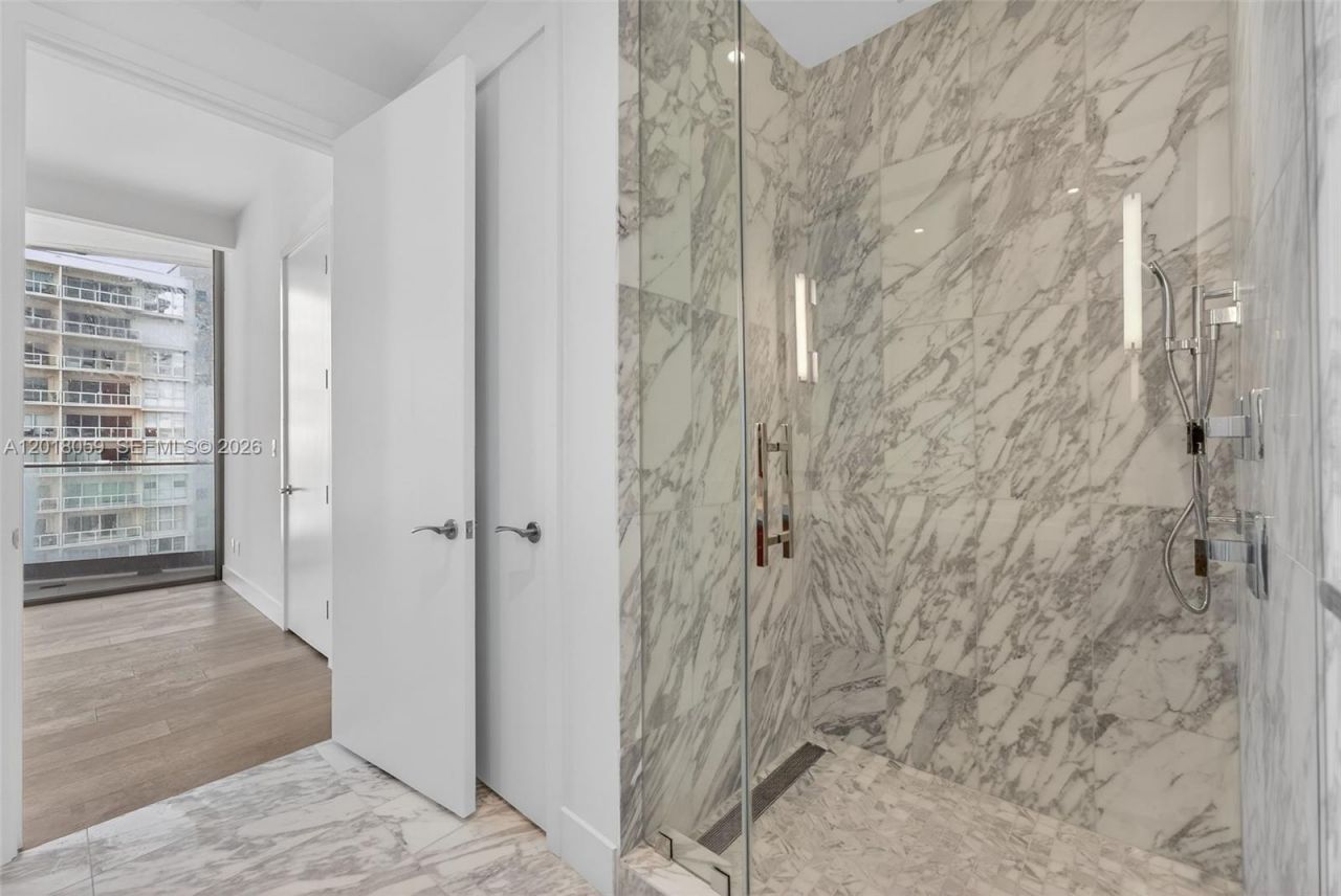 175 SE 25th Rd , Unit 1004, Miami, FL 33129 Photo