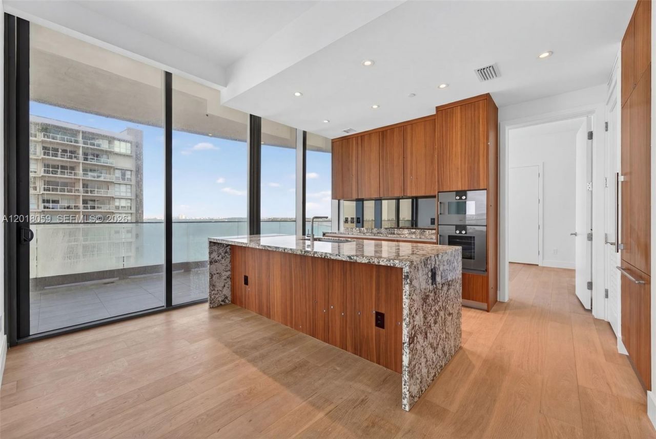 175 SE 25th Rd , Unit 1004, Miami, FL 33129 Photo