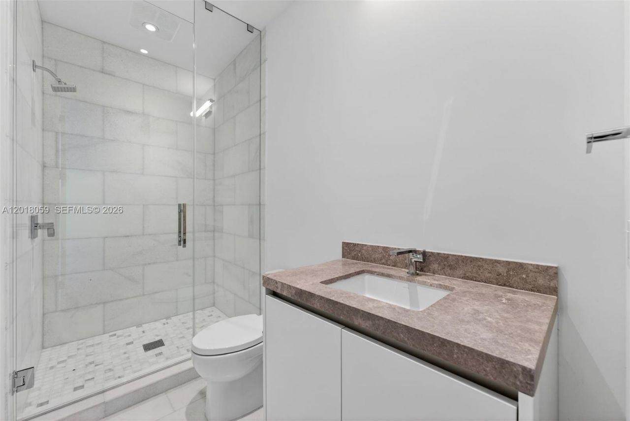 175 SE 25th Rd , Unit 1004, Miami, FL 33129 Photo
