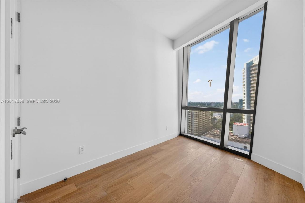 175 SE 25th Rd , Unit 1004, Miami, FL 33129 Photo