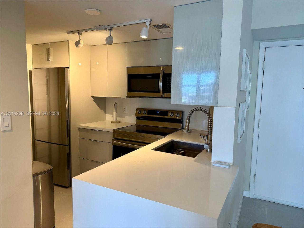 770 Claughton Island Dr, Unit 1805, Miami, FL 33131 Photo