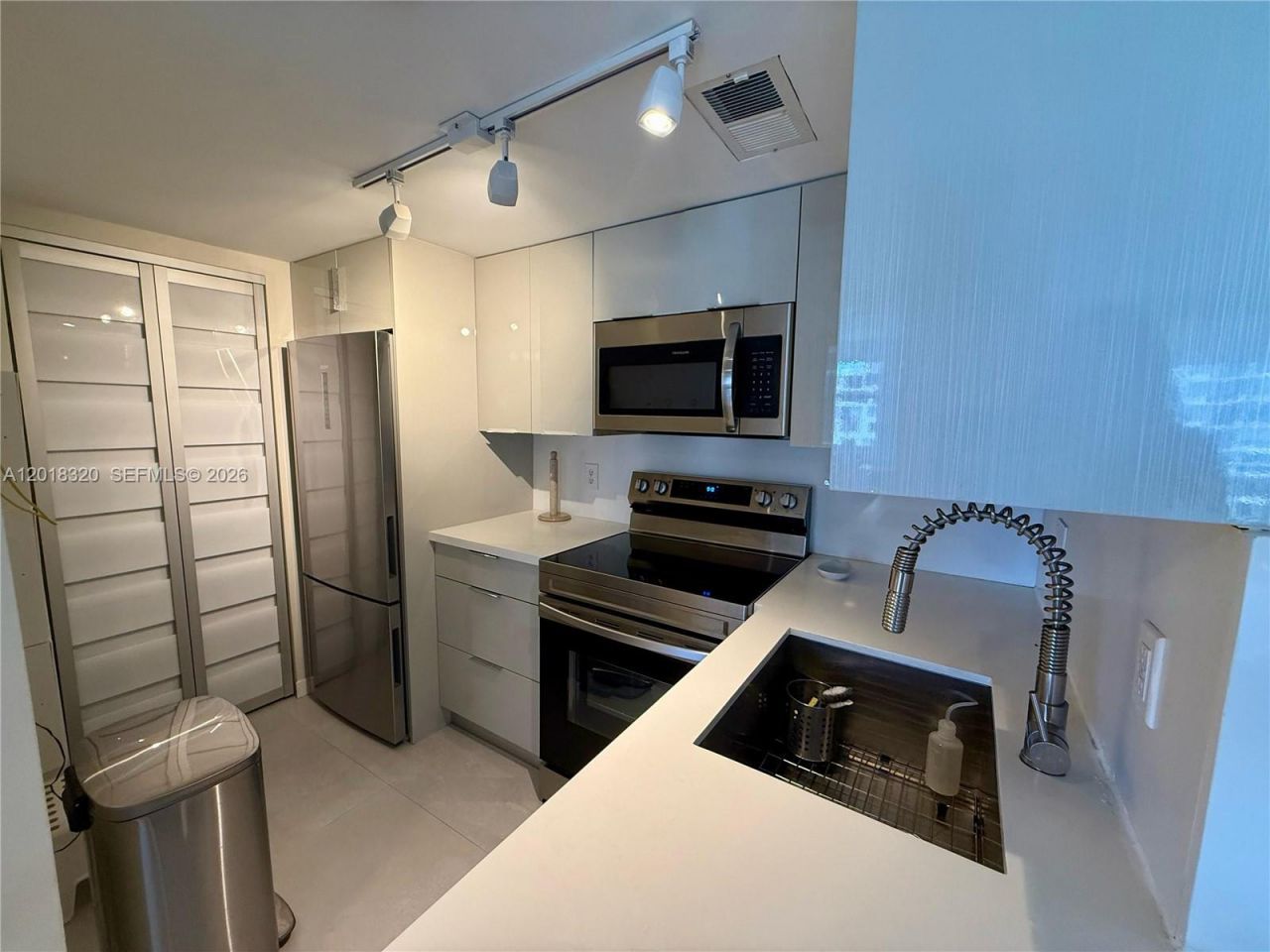 770 Claughton Island Dr, Unit 1805, Miami, FL 33131 Photo