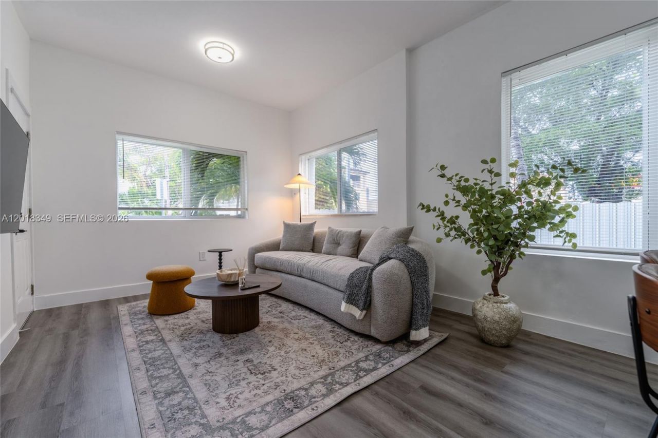 44 NW 10th Ave , Unit 2, Miami, FL 33128 Photo