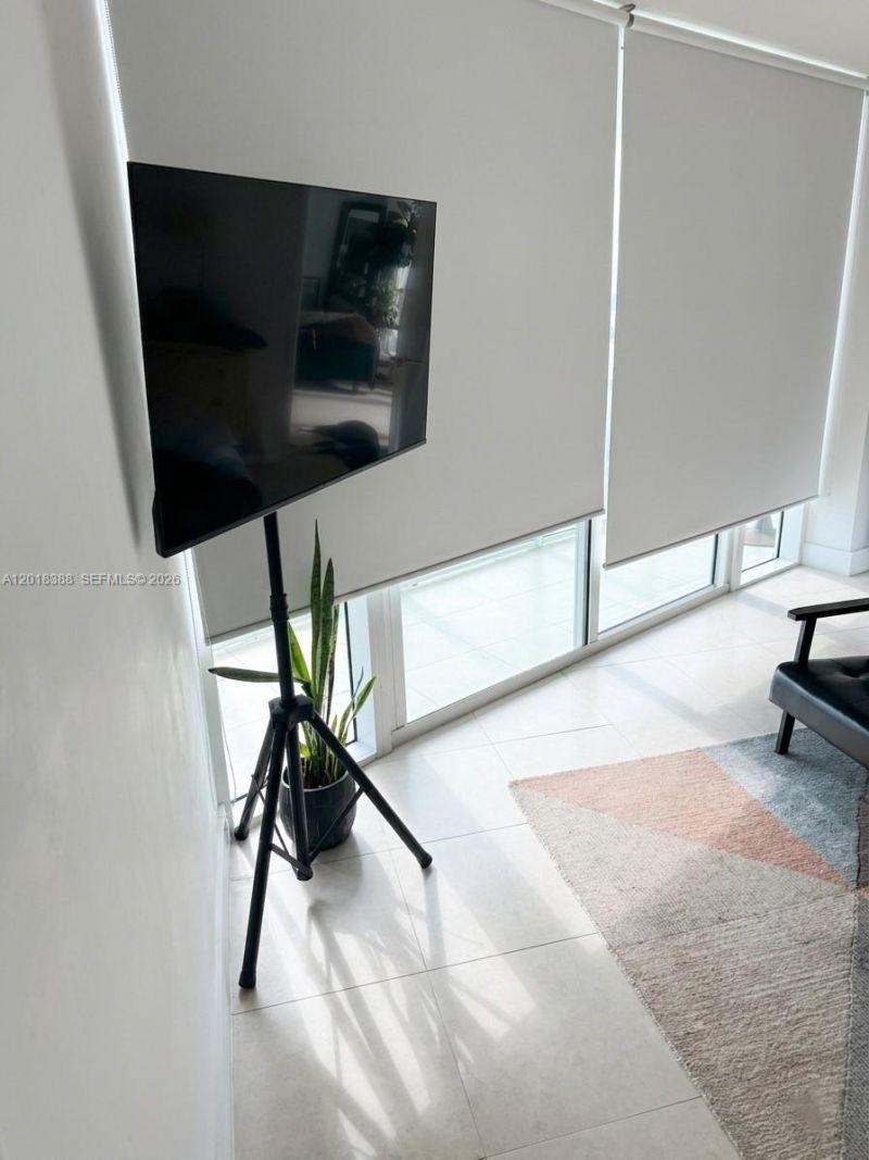 665 NE 25th St, Unit 1404, Miami, FL 33137 Photo