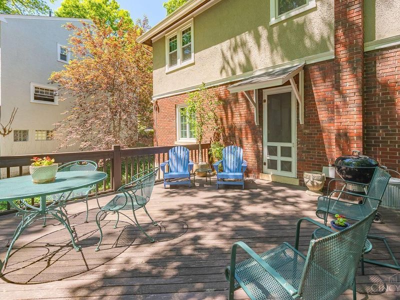 878 Tweed Avenue, Cincinnati, OH 45226 Photo 3