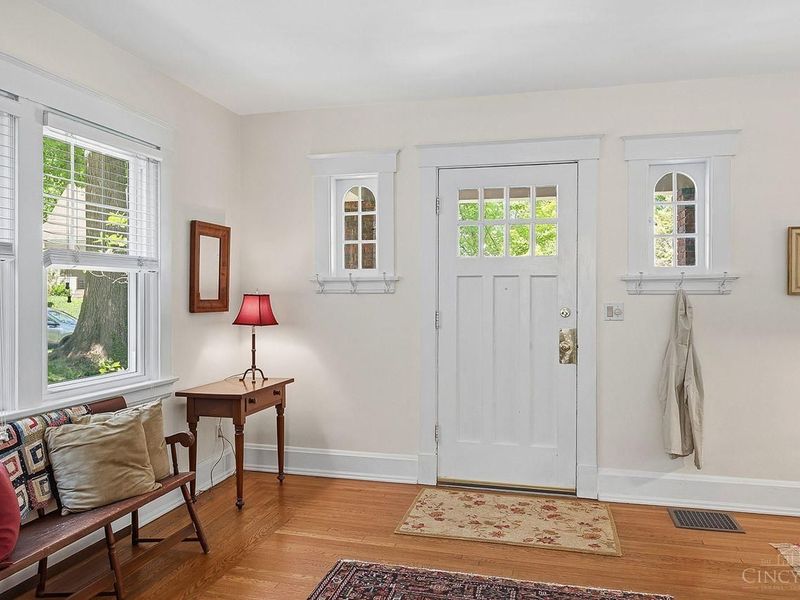 878 Tweed Avenue, Cincinnati, OH 45226 Photo 8