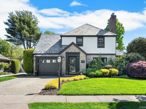 139 Stevens Avenue , Hempstead, NY 11550