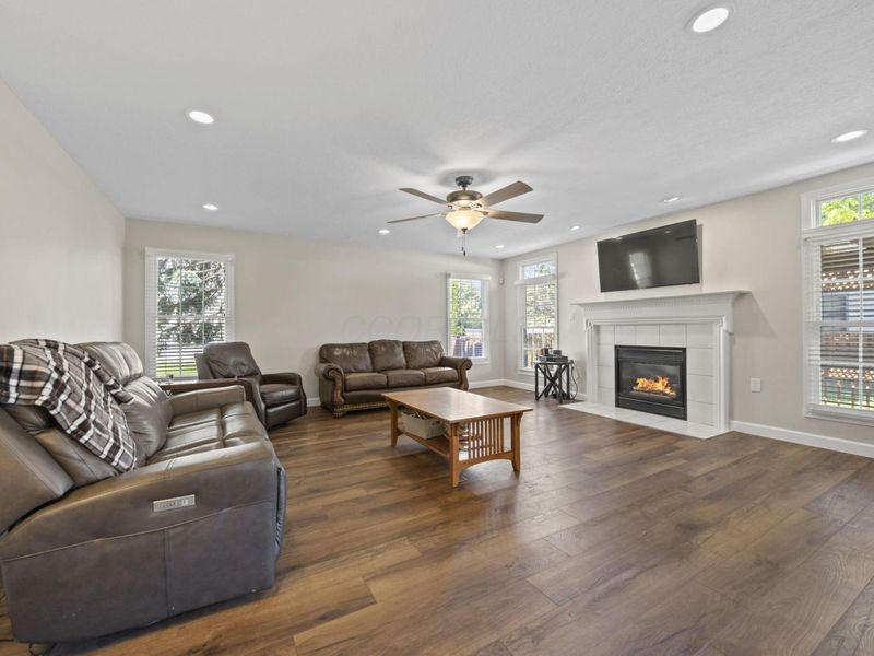712 Scioto Meadows Boulevard, Grove City, OH 43123 Photo 14
