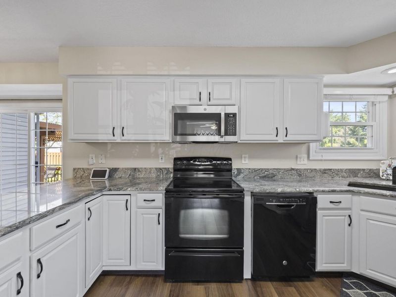 712 Scioto Meadows Boulevard, Grove City, OH 43123 Photo 6