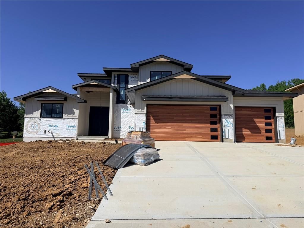 1004 Meadowbrook Drive, Kearney, MO 64060 Main Photo