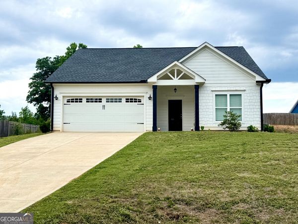 308 N Point Circle, Hartwell, GA 30643