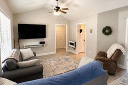 3150 Oleander Drive  photo 4