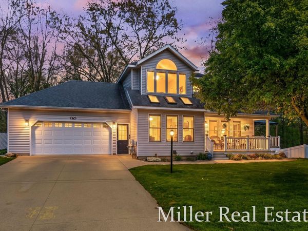 1325 S Broadway Street, Hastings, MI 49058