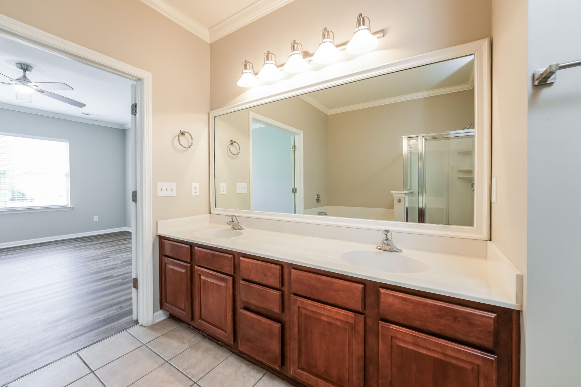 231 Xavier Street Photo 14