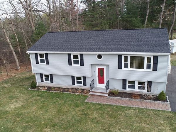 7 Young St, Tewksbury, MA 01876
