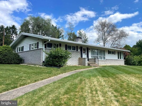 16 BITTERSWEET DRIVE, HAGERSTOWN, MD 21740