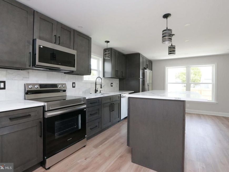 423 Hemlock Avenue, Bensalem, PA 19020 Main Photo