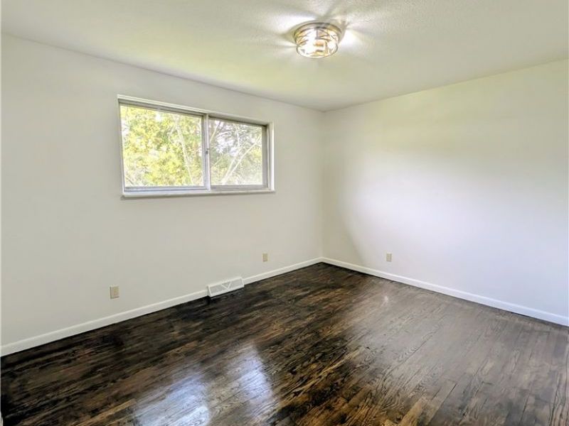 16116 Lanier Avenue, Strongsville, OH 44136 Photo 11