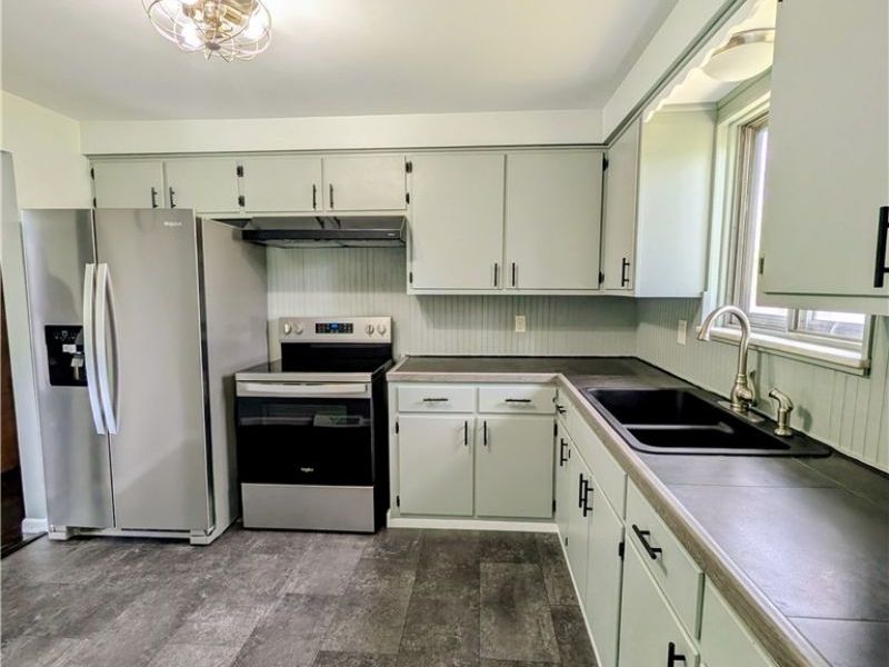16116 Lanier Avenue, Strongsville, OH 44136 Photo 8